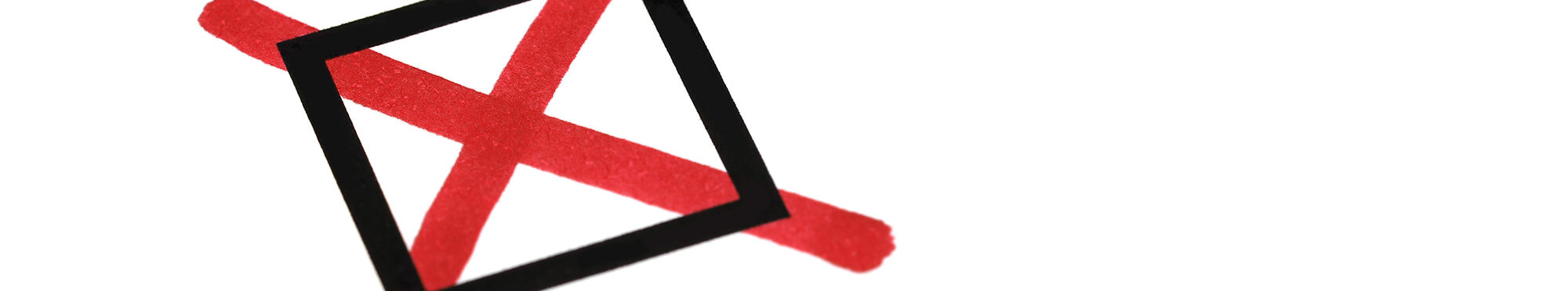 schwarzes Kästchen mit rotem Stift ankreuzen