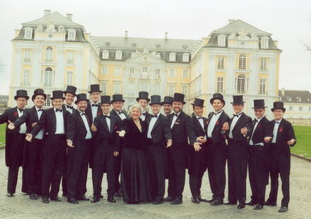 Männer Gesang Verein Eufonia vor dem Brühler Schloß