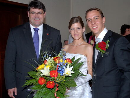 Bürgermeister vollzog erste Trauung mit dem Brautpaar Nina Leuschen und Christoph Wegner